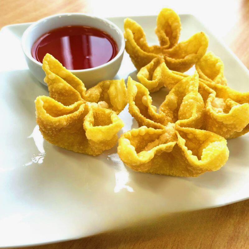 Crab Rangoons W. Sauce(4pcs.)